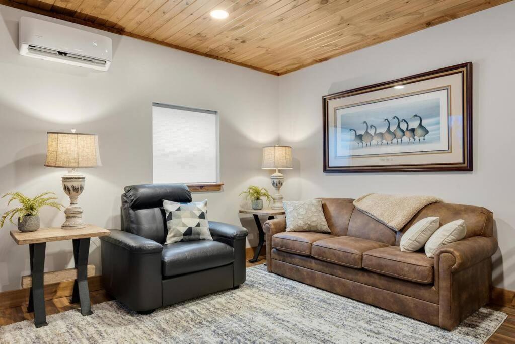 Hickory Suite - Main Street Lodge In เบอร์ลิน ภายนอก รูปภาพ